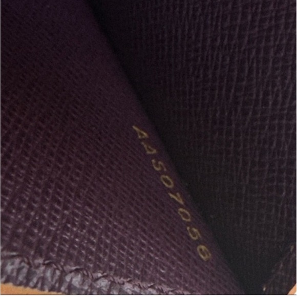 🌟HOST PICK🌟 Limited Edition Louis Vuitton Epi Leather Large Clutch Bag - Picture 15 of 16